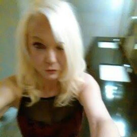 Meet your Posher, Pamela - Picture 1 of 1